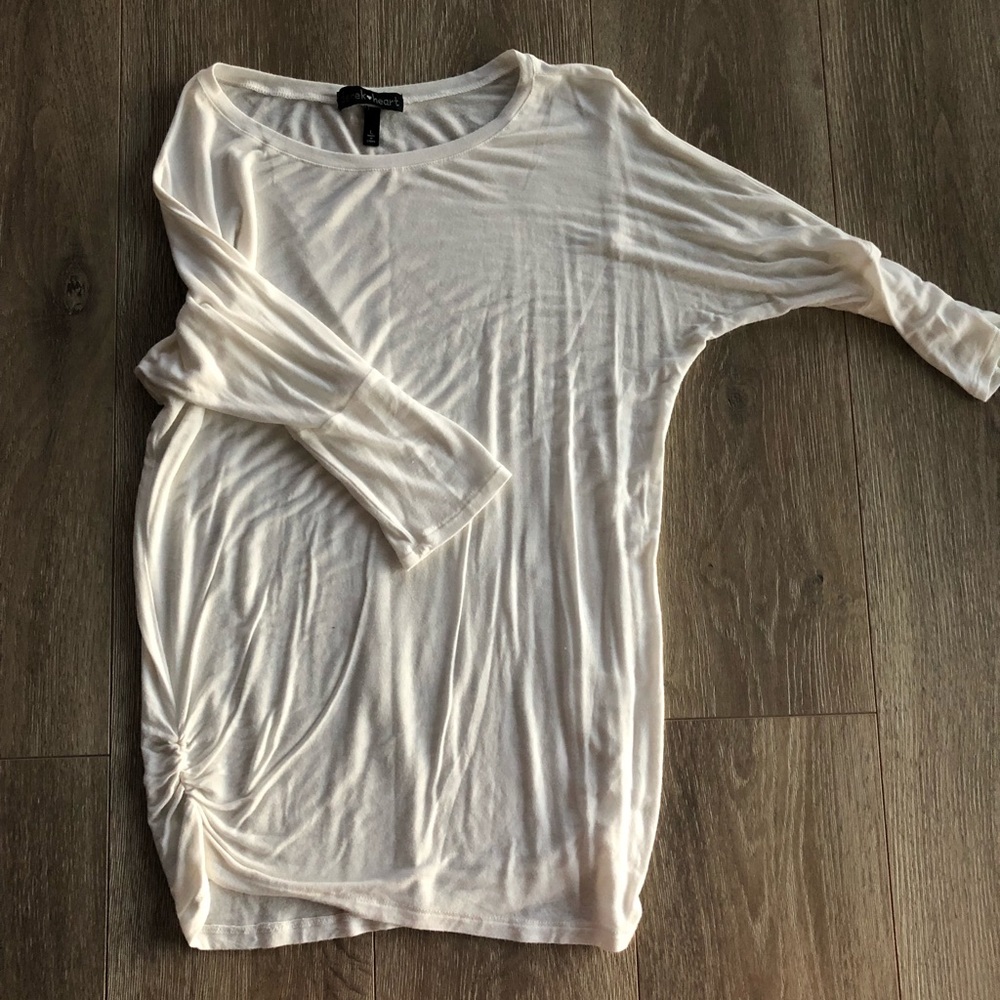 Quarter sleeve white shirt